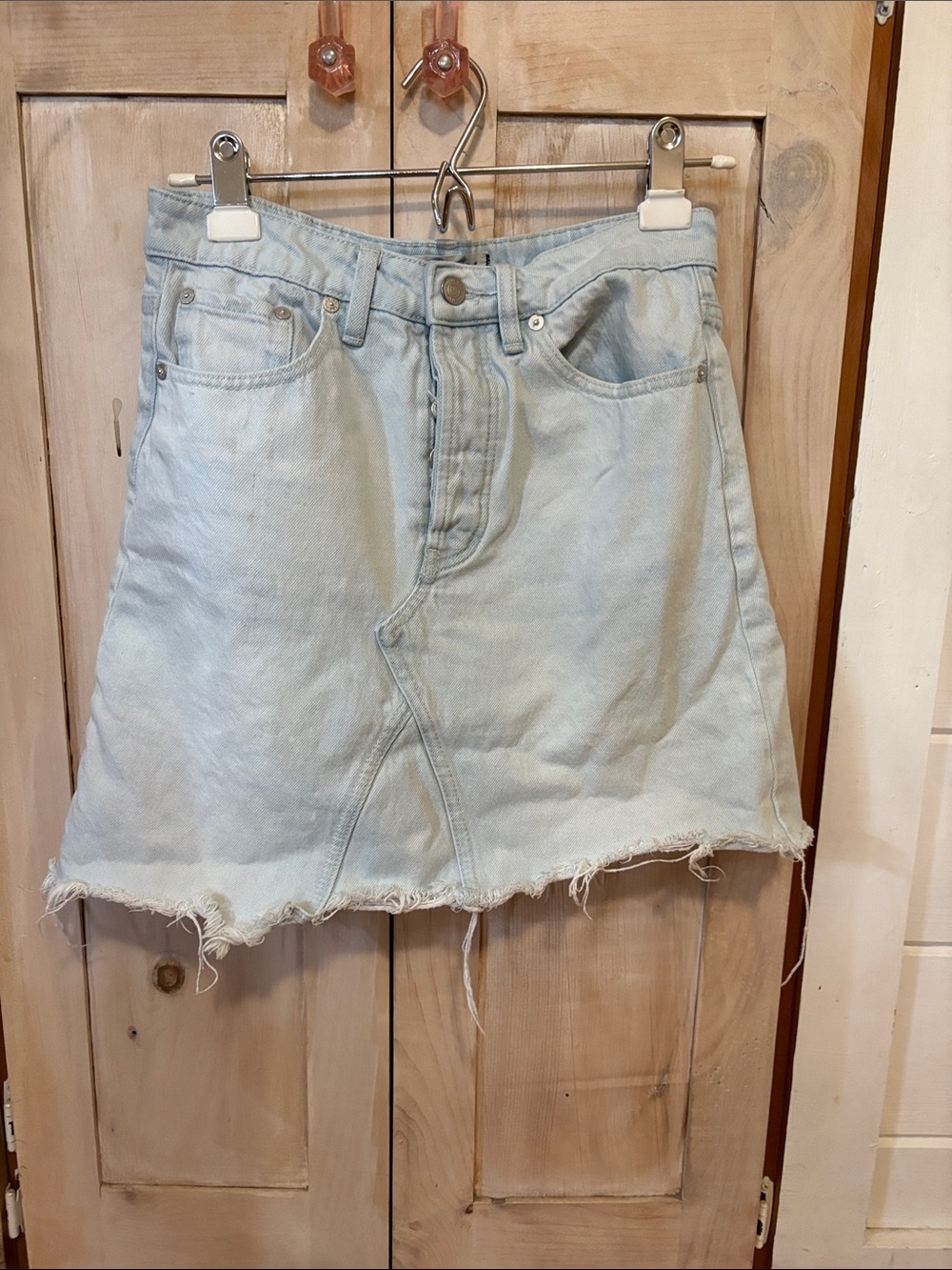 We The Free light Wash Denim Mini Skirt - Casual Frayed Hem